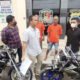 Kasat Reskrim Kompol I Kadek Hery Cahyadi saat memperlihatkan barang bukti dan tersangka. (Waspada/ist).