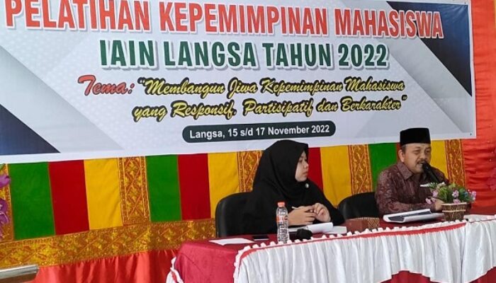 Marzuki Hamid Motivasi PesertaPelatihan Kepemimpinan Mahasiswa IAIN Langsa