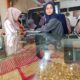 Harga emas tergolong stabil dan daya beli masyarakat tergolong masih ramai untuk membeli emas sebagai investasi maupun tabungan, Kamis (17/11). Waspada/Rapian