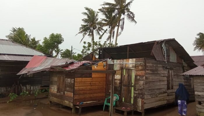 Putingbeliung Hancurkan 15 Rumah Di Batahan
