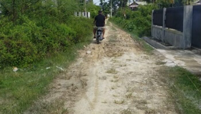 Warga Minta Pengaspalan Jalan