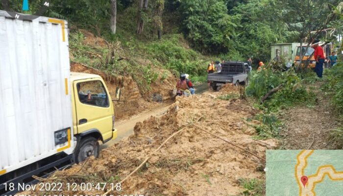 2 Jalur Penghubung Sidempuan-Medan Longsor