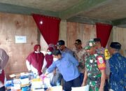 Ibu – Anak Lakukan Pemeriksaan Kesehatan Gratis