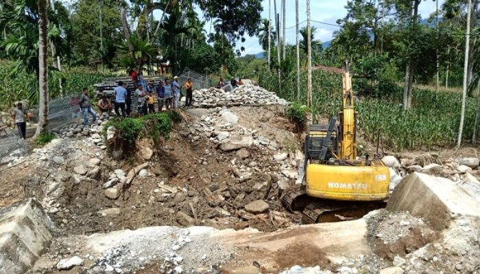 Kadis PUPR Agara: Jembatan Yang Ambruk Sedang Dikerjakan