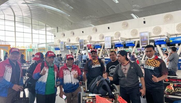 Tertunda Terbang, Kontingen<br>PWI Aceh Diberangkatkan