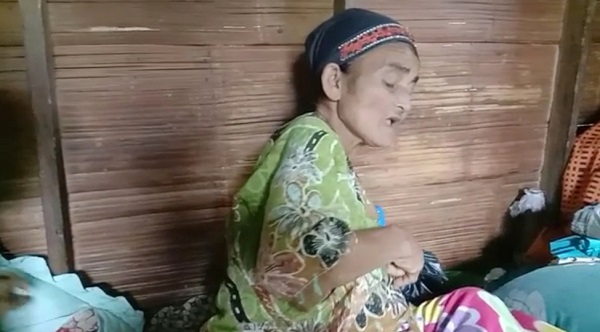 Nenek Salemah Nasution menangis histeris tak bisa berobat. Waspada id/dok