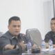 Ketua Komisi B DPRD Kabupaten Labura Mufti Ahmad Dalimunthe (kiri) saat RDP. Waspada/Ist
