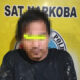 Tersangka pengedar sabu yang berinitial Rf kini diamankan di Polres Binjai bersama barang buktinya. (Waspada/Ist).