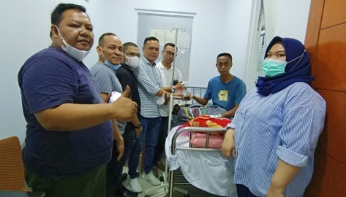 IKNR Jakarta Bantu Warganya Sakit