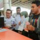 Pj.Wali Kota Banda Aceh Pj.Wali Kota Banda Aceh Bakri Siddiq memantau langsung pengambilan BLT-BBM warga kota Banda Aceh di Kantor Pos Kuta Alam, Banda Aceh, Rabu (23/11/22). (Waspada/T.Mansursyah)