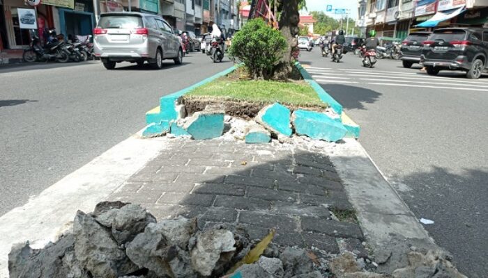 Handrail Jalan Sudirman Binjai Disikat Maling