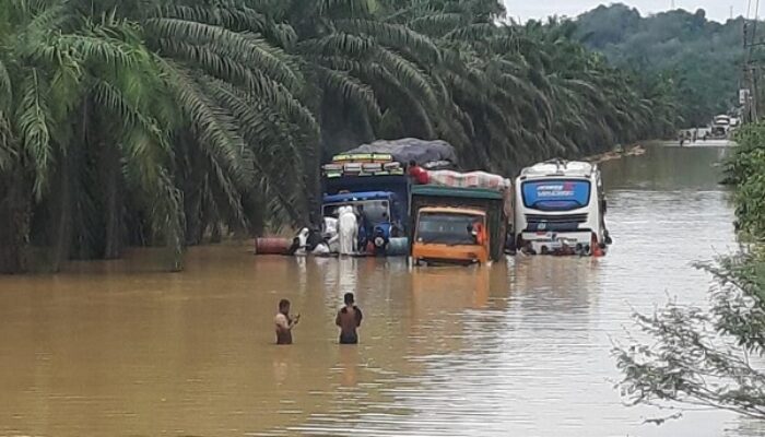 Jalinsum Aceh-Sumut<br>Masih Lumpuh Total