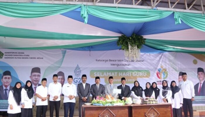 Kepala MAN 2 Model: Guru Garda Terdepan Mencerdaskan Kehidupan Bangsa