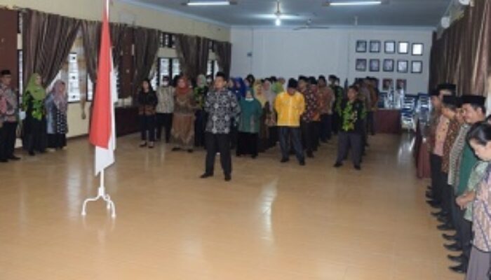 Meski Hujan, ASN Kemenag Medan Antusias Ikuti Upacara Hari Pahlawan Ke 77