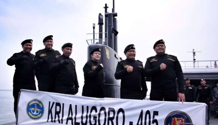 Ketua DPR RI Terima Brevet Kehormatan TNI AL