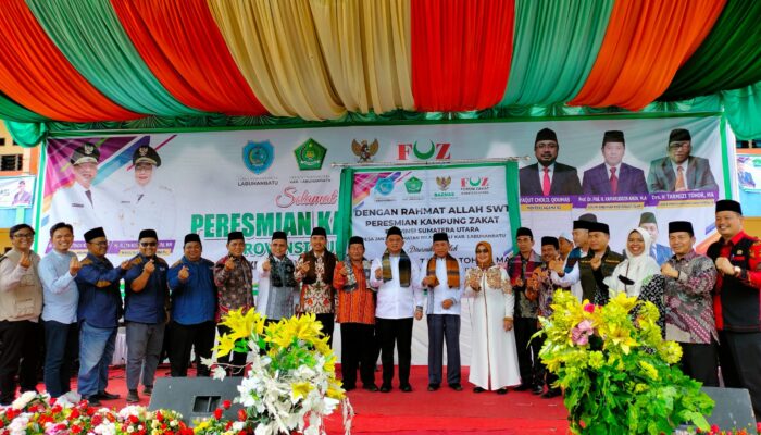 <em>Direktur Pemberdayaan Zakat dan Wakaf Kemenag RI Resmikan Kampung Zakat di Labuhanbatu</em>