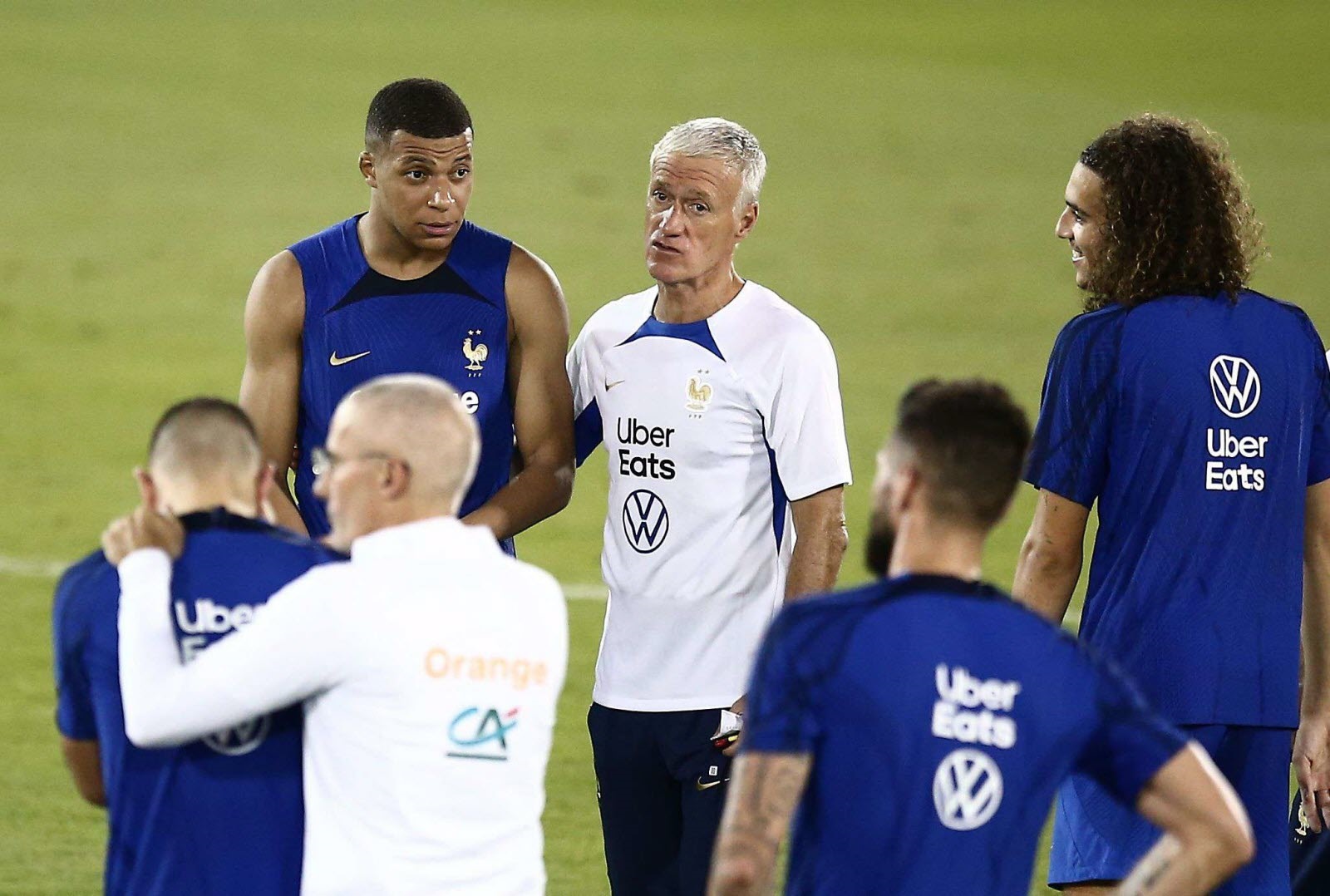 <strong>Dua Lapis Les Blues Sama Bagus</strong>