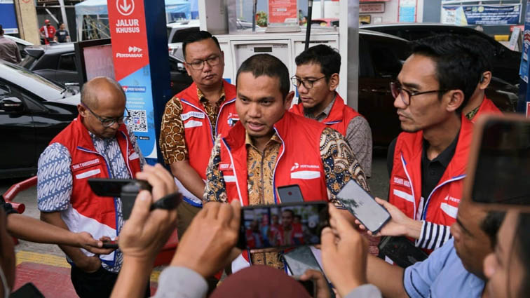 Executive General Manager Pertamina Patra Niaga Regional Sumbagut, Freddy Anwar menyampaikan kesiapan Pertamina Sumbagut dalam memberikan pelayanan terutama stok dan distribusi BBM menghadapi Natal dan Tahun Baru.