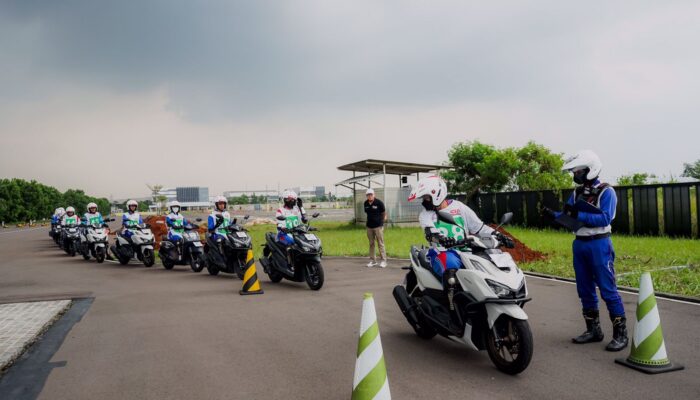 Yayasan AHM Latih Anak Muda Duta Safety Riding Honda