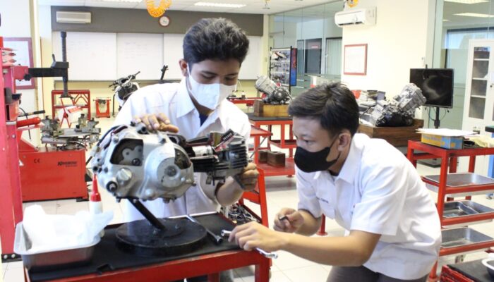 Honda Terus Kembangkan Kompetensi Mekanik