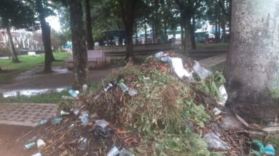 Cerita Taman Panyabungan Dan<br>Tumpukan Sampah 'Manyomak'