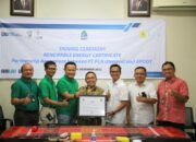 PLN Serahkan Sertifikat REC Pertama di Indonesia Untuk Kawasan DPSP