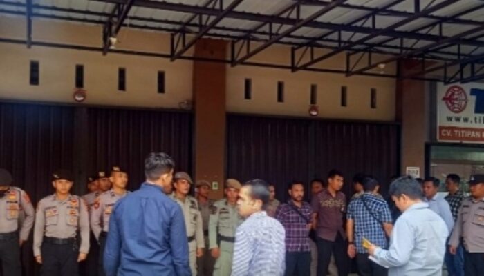 Sudah 2 Hari Polisi “Kepung” Kantor PA