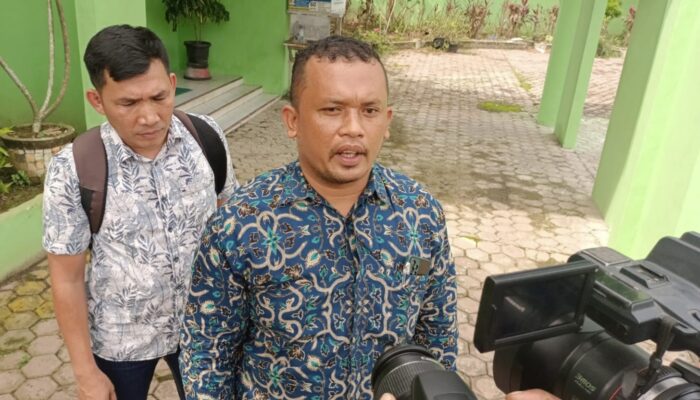 Pengacara Boyle Fernando Sirait Protes Ke Kantor Gakkum LHK