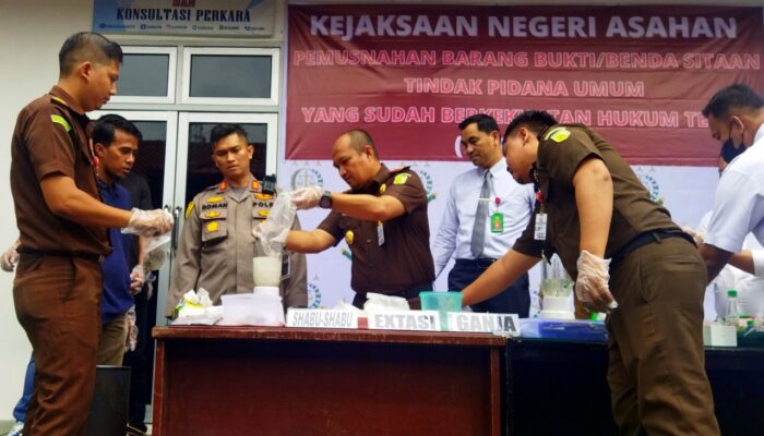 Kejari Asahan Musnahkan BB Senilai Rp2 Miliar