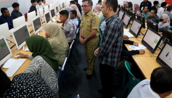 Pj Wali Kota Pantau Seleksi Tertulis Panitia Pemilihan Kecamatan