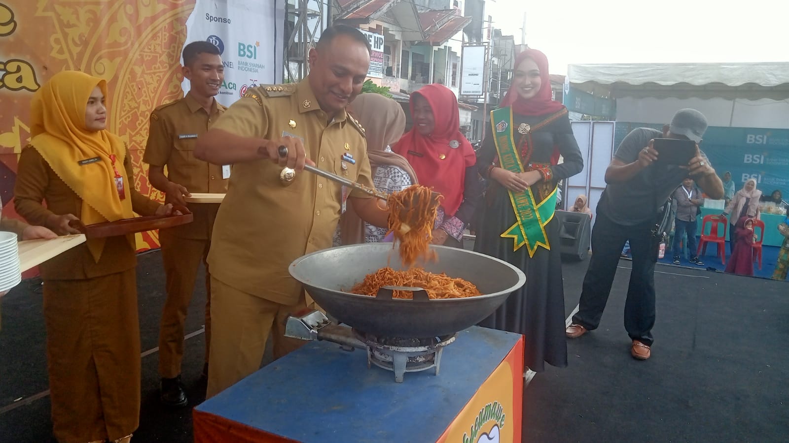 Disperindagkop Lhokseumawe Dan EO Saling Tuding