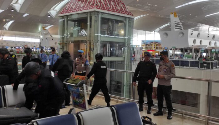 Tim Gabungan Aparat Keamanan Selamatkan Sandera Di Bandara Kualanamu