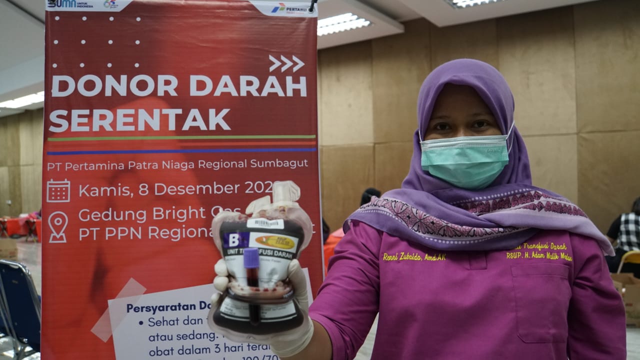 Pertamina Patra Niaga Regional Sumbagut Gelar Donor Darah dan Khitanan Massal