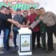 KADIS Koperasi dan UMKM Benny Iskandar Nasution Ketua Umum Mentai Reza dan Ketua Panitia ME Ginting bersama unsur Muspika menekan tombol tanda pembukaan Festival Kuliner mulai dibuka.Waspada/Istimewa