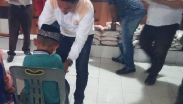 Bersama PDIP, Kadin Batubara Berbagi Bahan Pangan