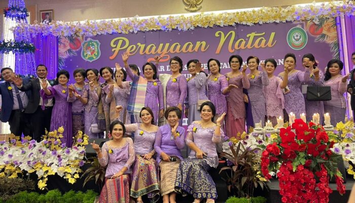 Perayaan Natal Keluarga Besar Dinkes Kota Medan Berlangsung Khidmat dan Sukacita