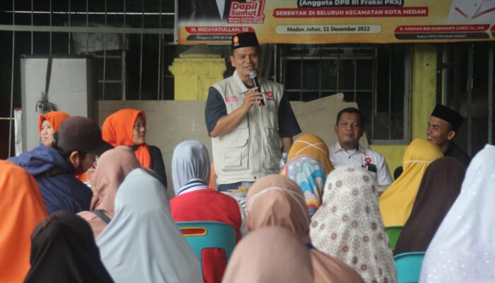 PKS Medan Bersama Hidayatullah Bagi Sembako dan Baksos se-Kota Medan