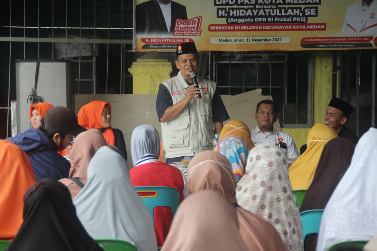 PKS Medan Bersama Hidayatullah Bagi Sembako dan Baksos se-Kota Medan