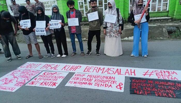 SMUR Demo Dewan Tolak UU KUHP