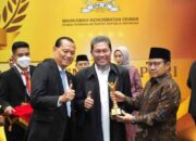 H. Hidayatullah, SE Terima Award Anggota DPR RI Berkinerja Baik