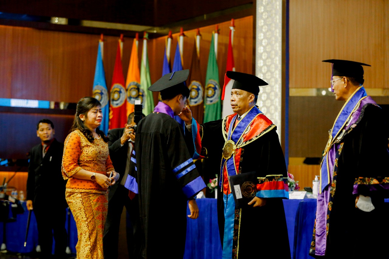 Wisuda 2.357 Lulusan, Prestasi UMSU Harumkan Sumut 