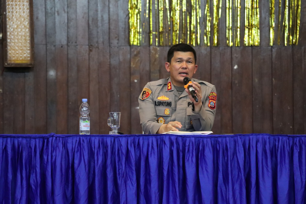 Kapolres Simalungun Paparkan Peran Kepolisian Era Society 5.0 Menuju Generasi Emas 2045