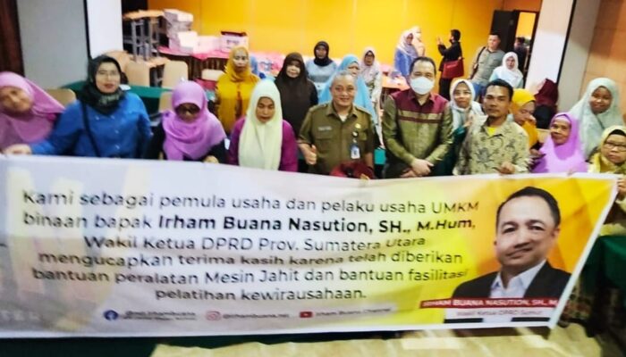 Irham Buana Nasution Serahkan Bantuan Peralatan Penunjang Untuk Pelaku IKM