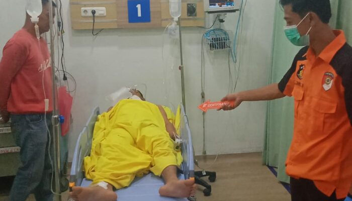 Tersengat Listrik, Pemasang Reklame Kritis