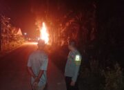 Warga Bakar Mobil Maling Sapi Di Seruway