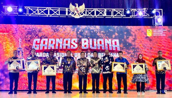 Kota Medan Dianugerahi Dua Penghargaan Garnas Buana Awards