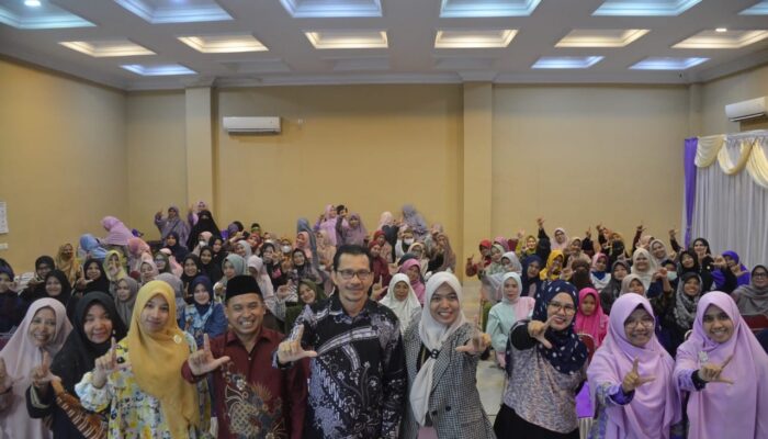 PD SALIMAH Kota Langsa Bagi Sarapan Gratis Dan Talkshow
