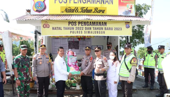 Forkopimda Simalungun Berikan Bingkisan Ke Pos Pam Dan Pos Yan Nataru