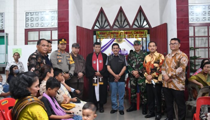 Forkopimda Tinjau Misa Malam Natal Di Beberapa Gereja