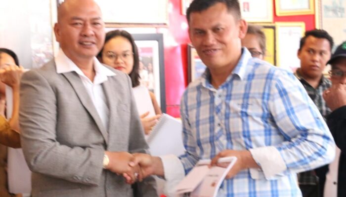 Bupati Nikson Ajak Insan Pers Bangun Taput